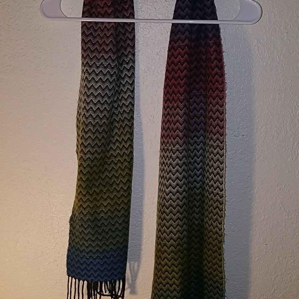 Scarf - Picture 3 of 3
