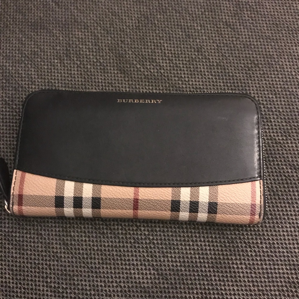 Burberry wallet
