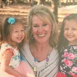 Meet your Posher, Joni