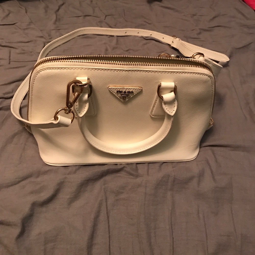 Authentic prada saffiano promenade bag