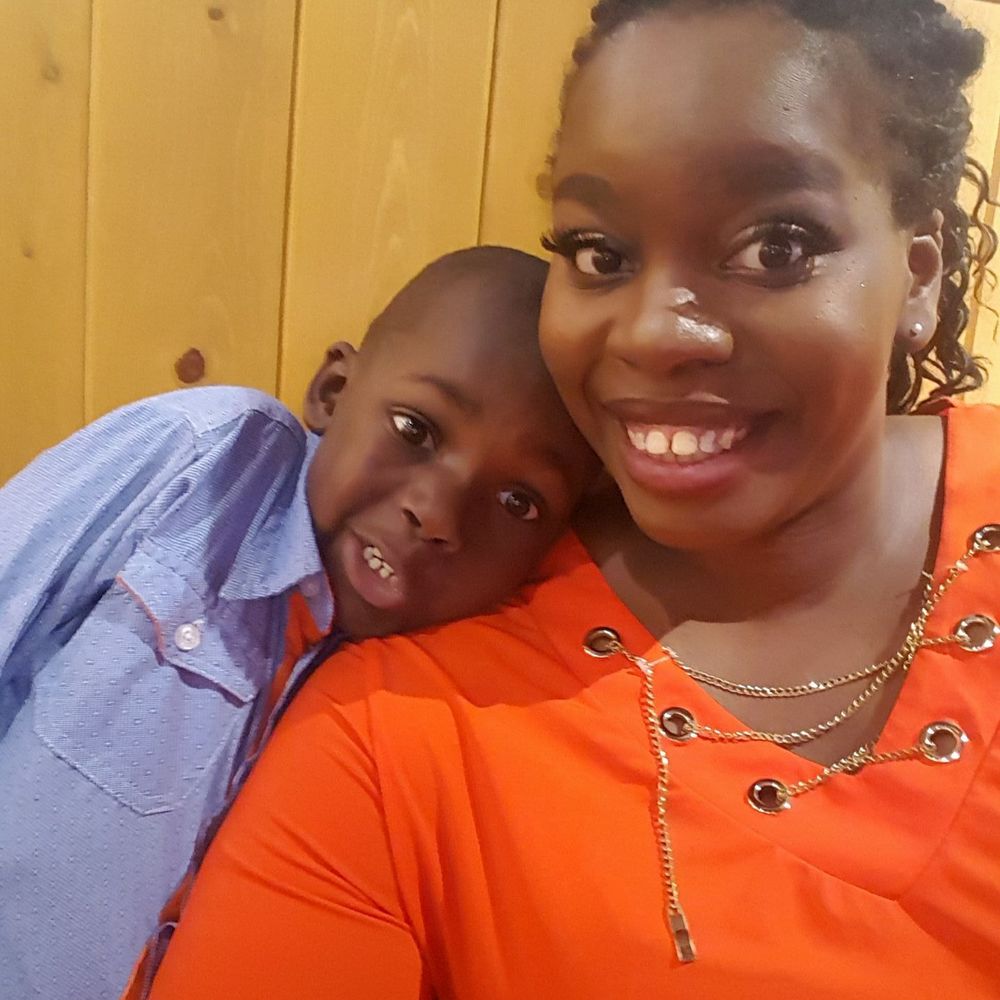 Meet your Posher, Chanel