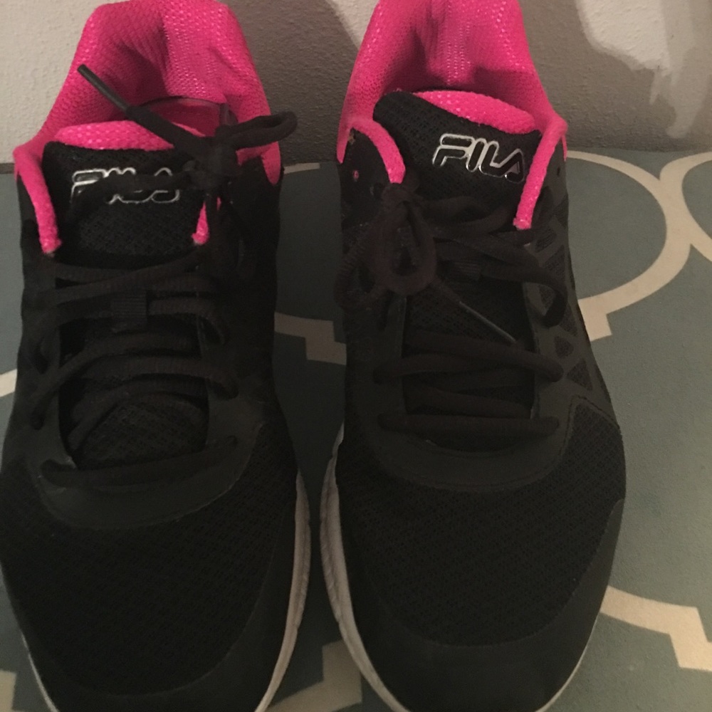 Fils women's running shoes 8.5 worn twice