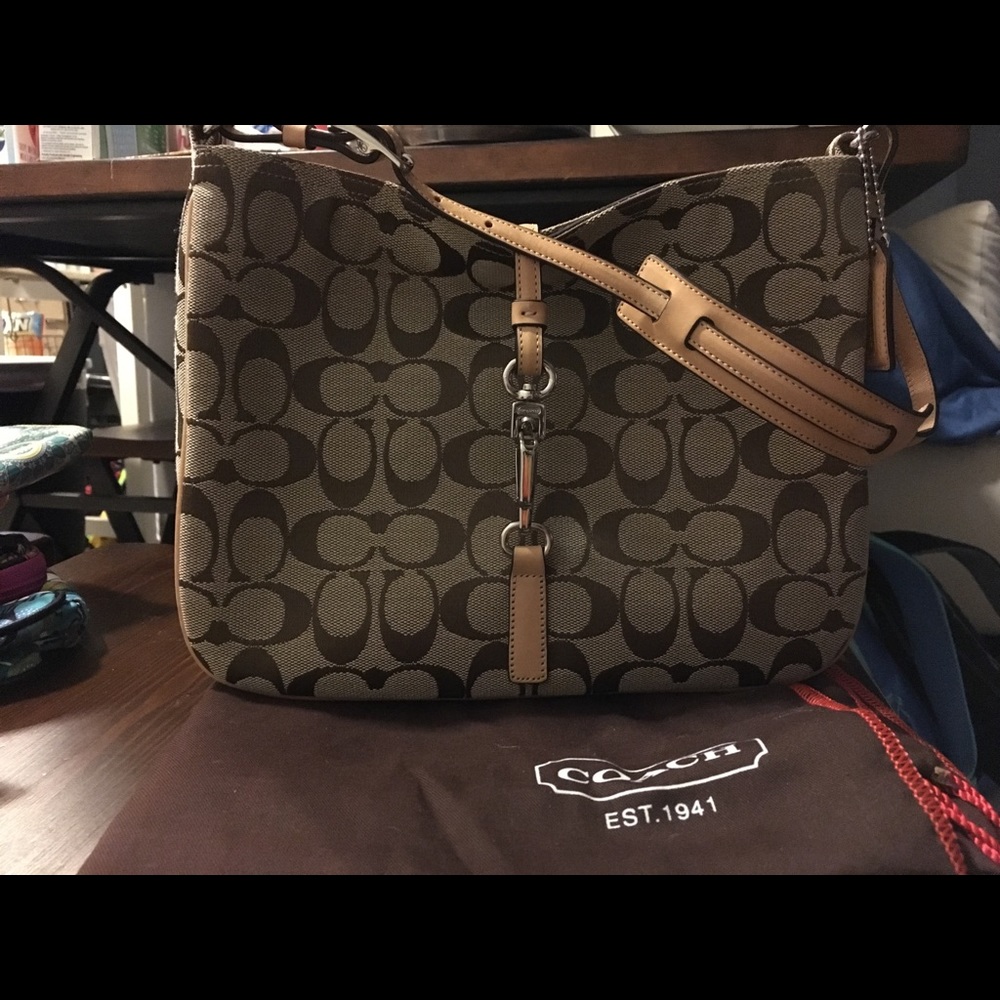 Coach Signature purse