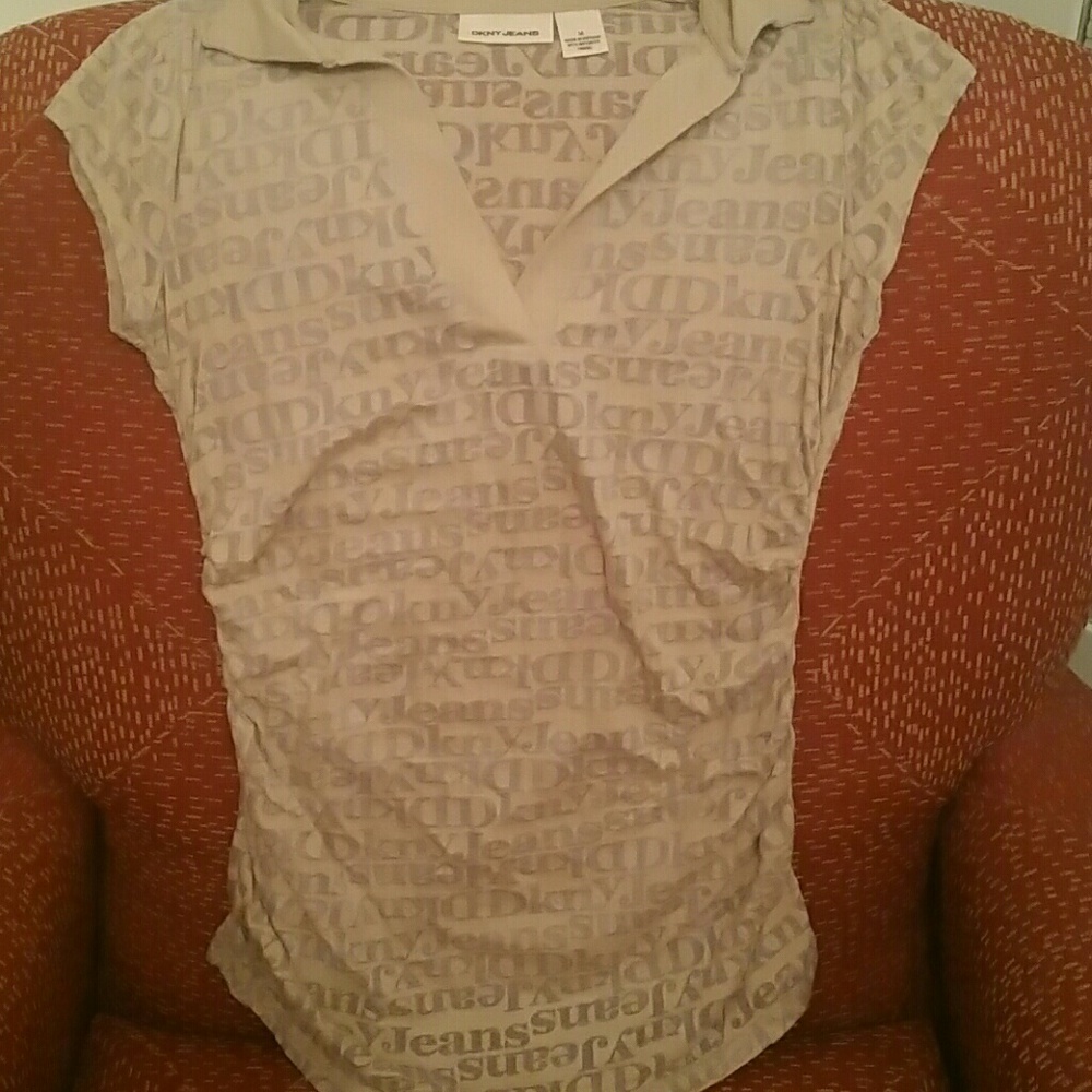 DKNY V-NECK TEE