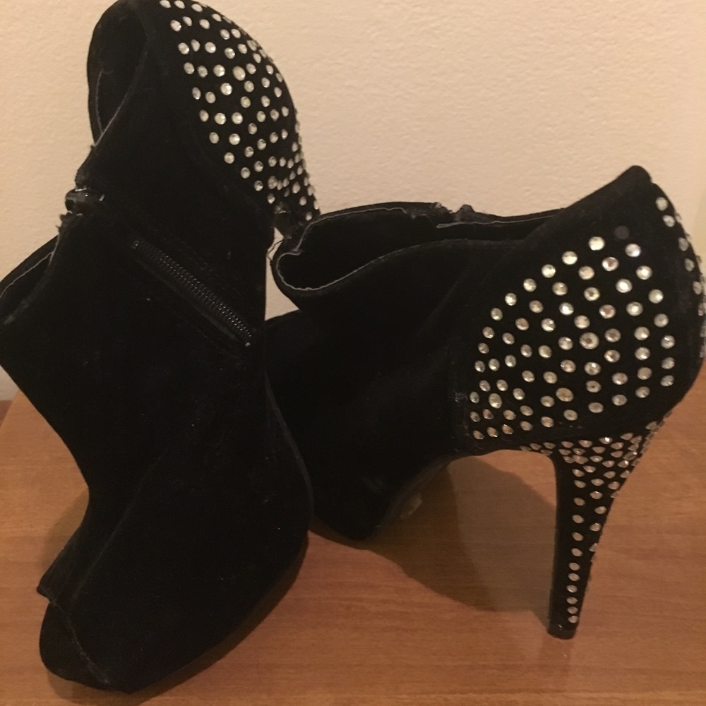 5" Studded 👠Black Velvet Open Toe Booties