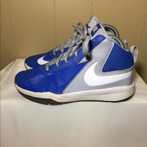 nike team hustle d1
