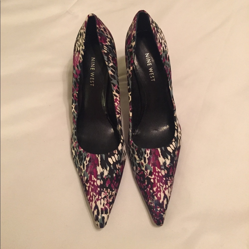 Nine West high heels, fun print!