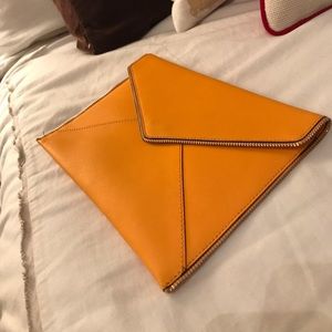 Rebecca Minkoff Zip clutch EXCELLENT CONDITION
