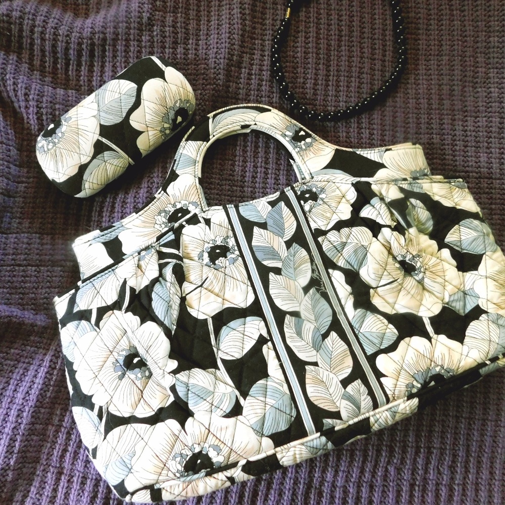 Vera Bradley Abby Camellia clutch sun glass  case