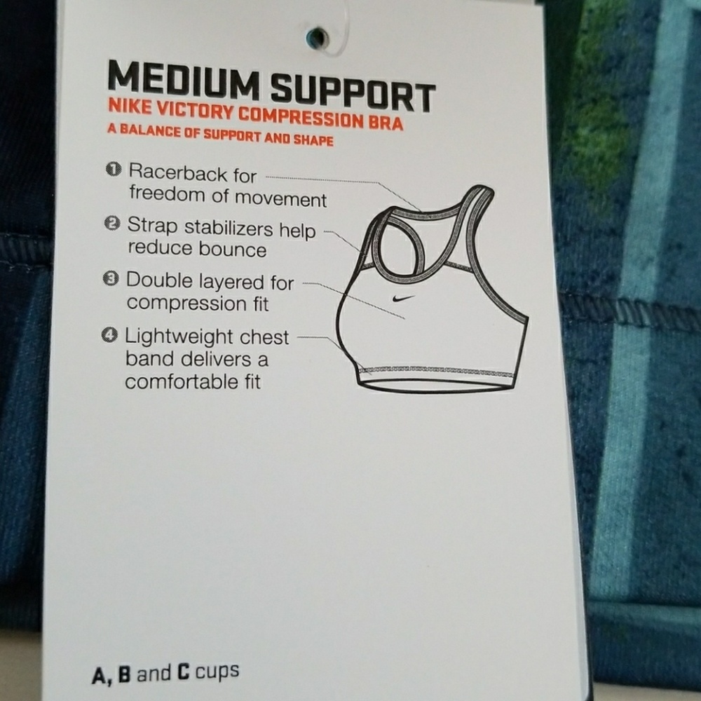 NWT Nike Sports Bra - Picture 3 of 5