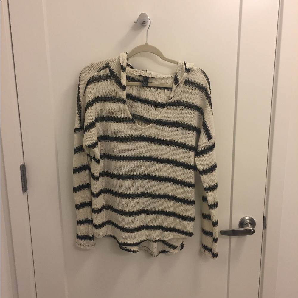 Forever 21 hooded sweater