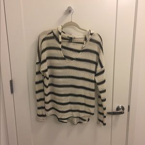 Forever 21 hooded sweater