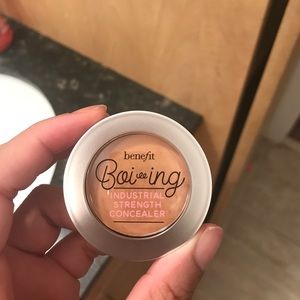 Benefit- Boi-ing Industrial Strength Concealer-NEW
