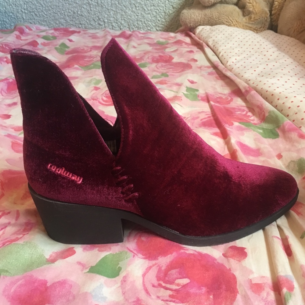 Adorable burgundy velvet boots