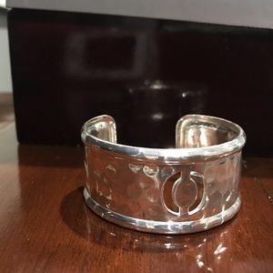 Rustic Cuff "O"