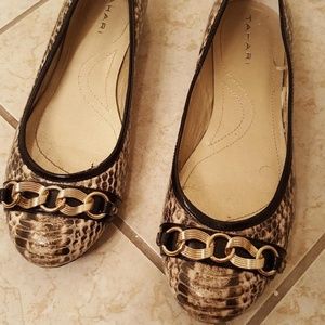 Tahari flats