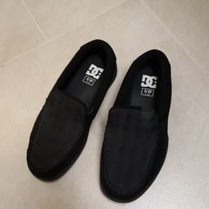 Womens DC Slip On Shoes - size 8W