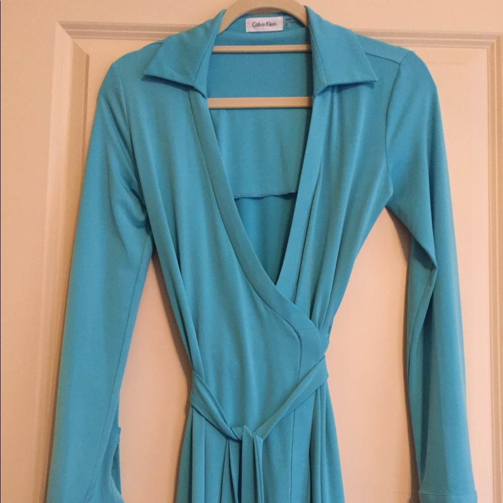 Calvin Klein Aqua Collared Wrap Dress Size 2