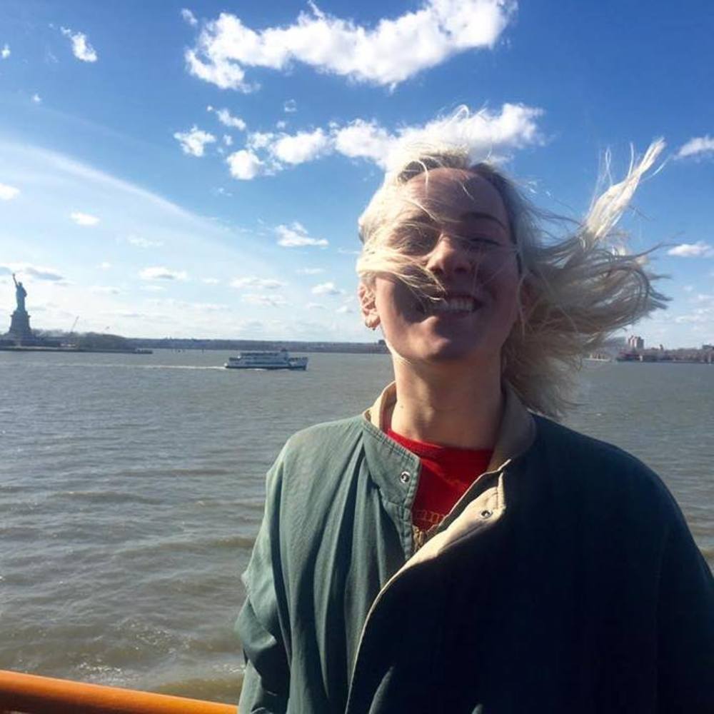 Meet your Posher, Claire