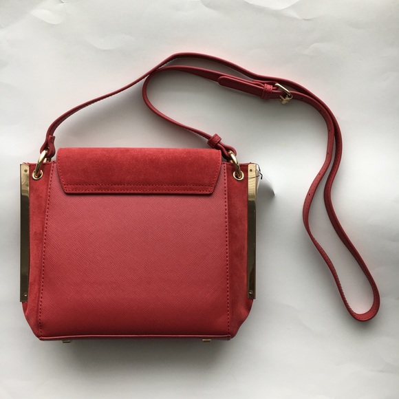 Red suede crossbody bag - Picture 3 of 5