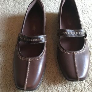 Clark's Brown Casual Shoe sz 11 Women