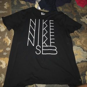 Barely worn Black Nike Shirt