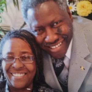 Meet your Posher, Gloria