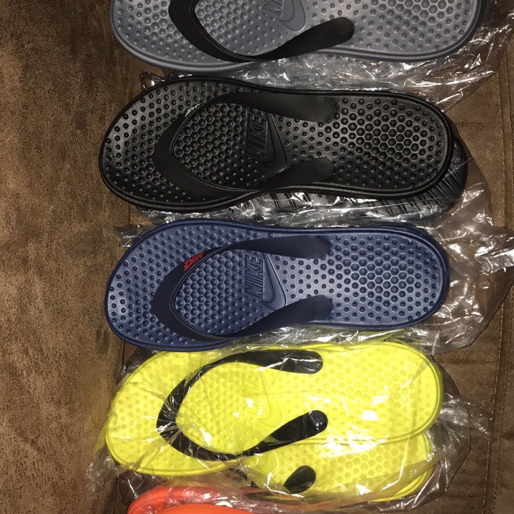Nike Flip Flops