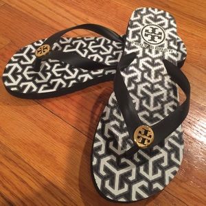 Tory burch flip flops