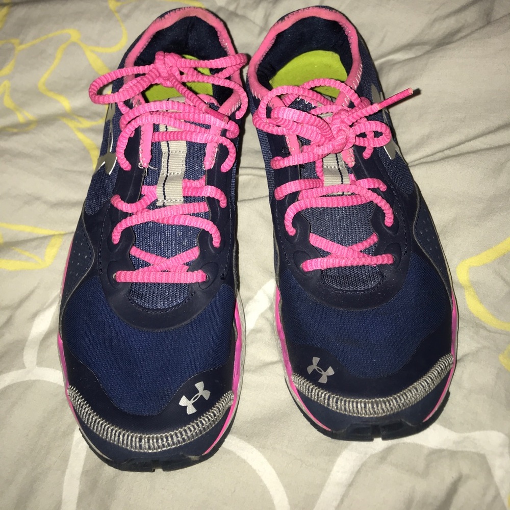 Under armour tennis shoes