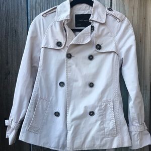 Short trench coat