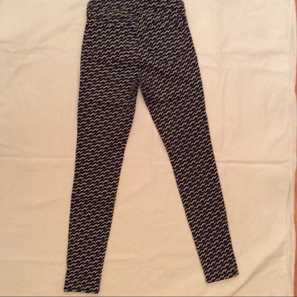J BRAND SUPER SKINNY JEANS SIZE 26 - Picture 3 of 4