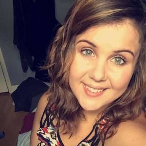Meet your Posher, Courtney