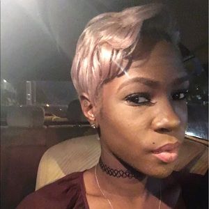 Meet your Posher, Tiffany