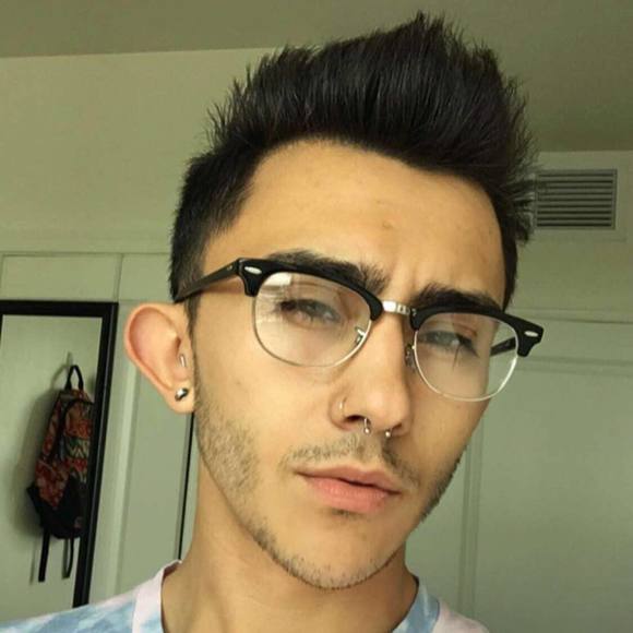 Meet your Posher, Tyler - Picture 1 of 1