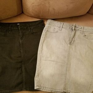 Stretchy denim skirts!