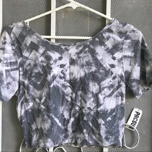 A crop grey top . NEW - Picture 1 of 4