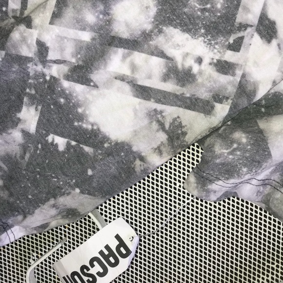 A crop grey top . NEW - Picture 3 of 4