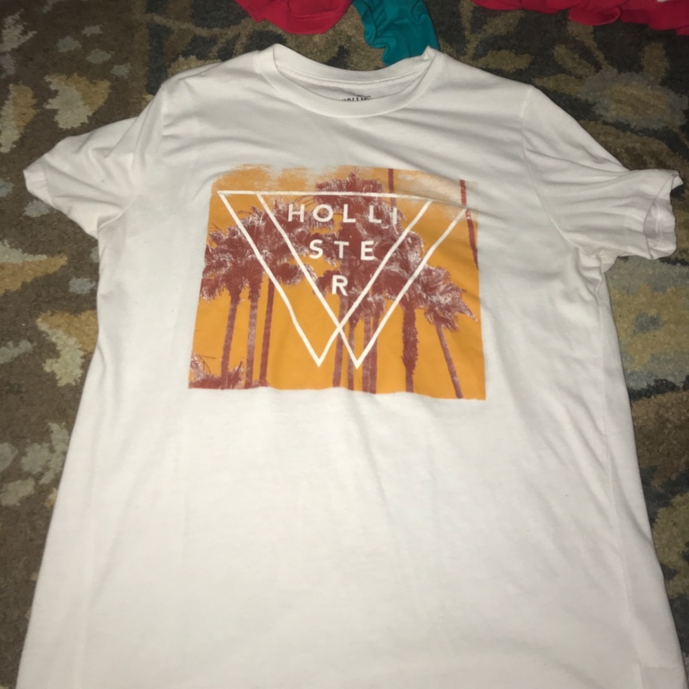 Hollister T- Shirt