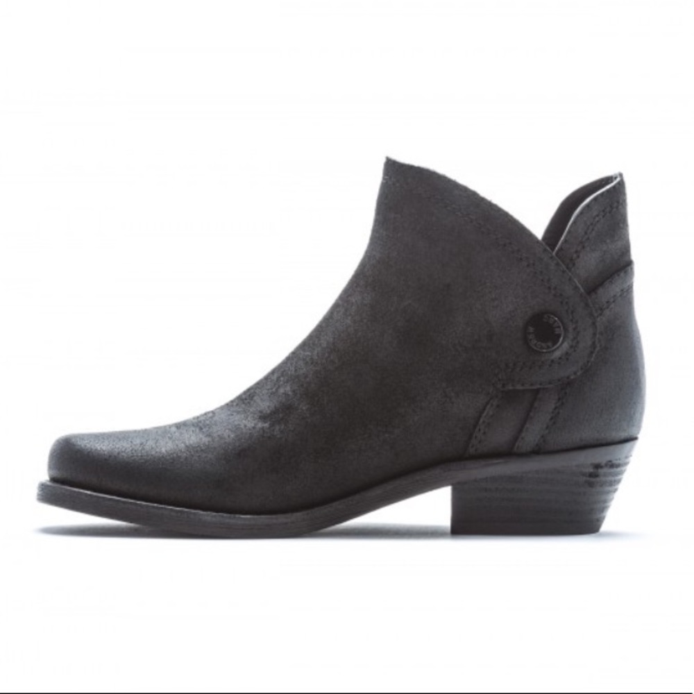 Andrew Marc Boots - Picture 3 of 6
