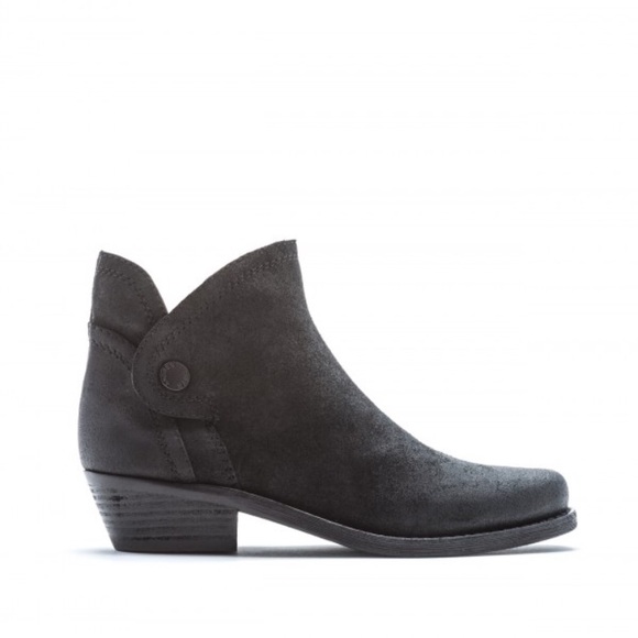 Andrew Marc Boots - Picture 2 of 6