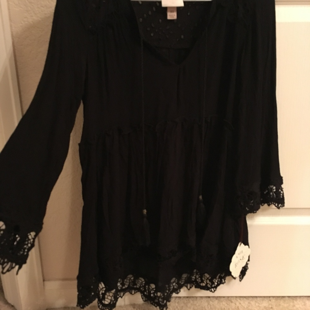 Black Peasant Top?