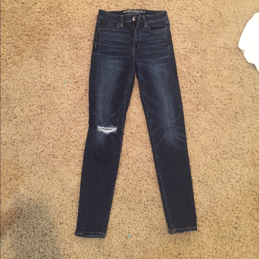 AE High Rise Jeggings - Distressed Knee