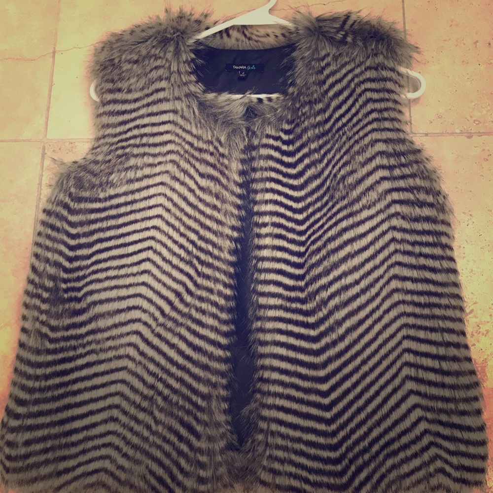 Fur vest