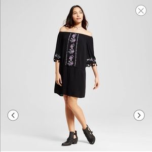 Xhilaration Dresses - Xhilaration Boho Off Shoulder Embroidered Dress Xhilaration Dresses - Xhilaration Boho Off Shoulder Embroidered Dress