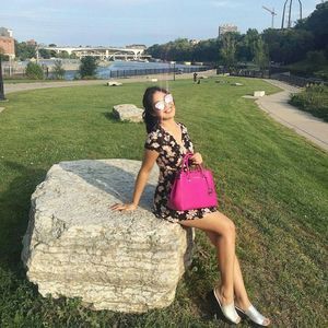 Meet your Posher, Camille roanne