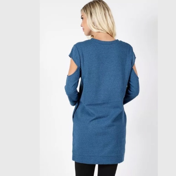 CLEARANCE Gray Oversized Cut Out 3/4 Sleeve Sweatshirt - Picture 2 of 2