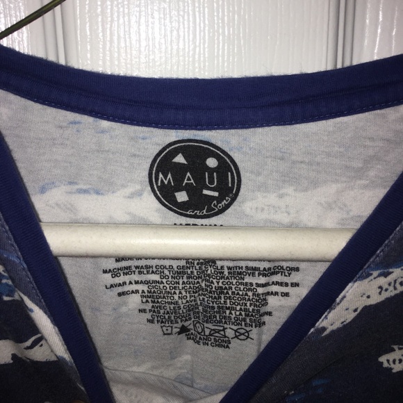 Maui shirt and red BRAKE wristband - Picture 2 of 4