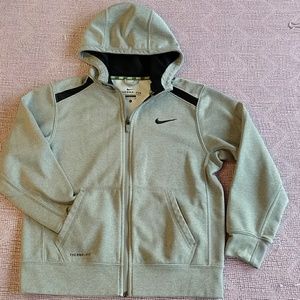 Nike Thermafit Zippered Hoodie. Boys size Large