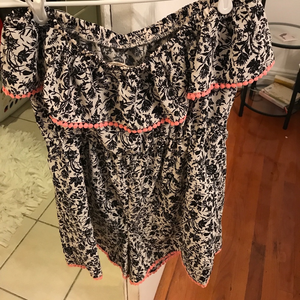 Patterned romper - Picture 2 of 2